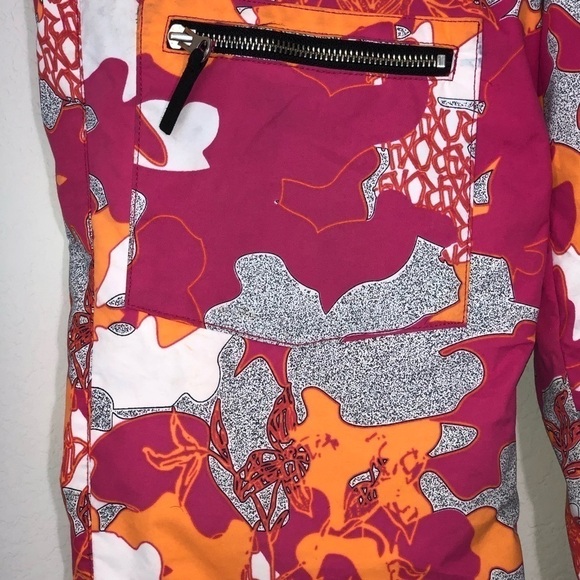 Roxy Girls Abstract Barbie Pink Camo Floral Combo Printed Snow Pants size M (10) - Picture 3 of 14